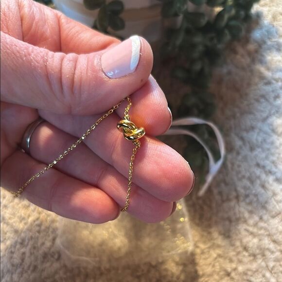 NWT Kate Spade Gold Pendant Necklace - Picture 5 of 11